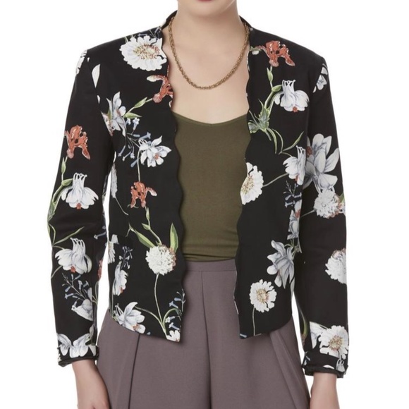 size petite XL, new condition, bust up to 42” inches, pretty flowers 🌸 blazer - Picture 1 of 11